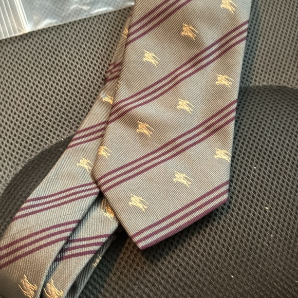 Burberry Mens Tie - Picture 8 of 8